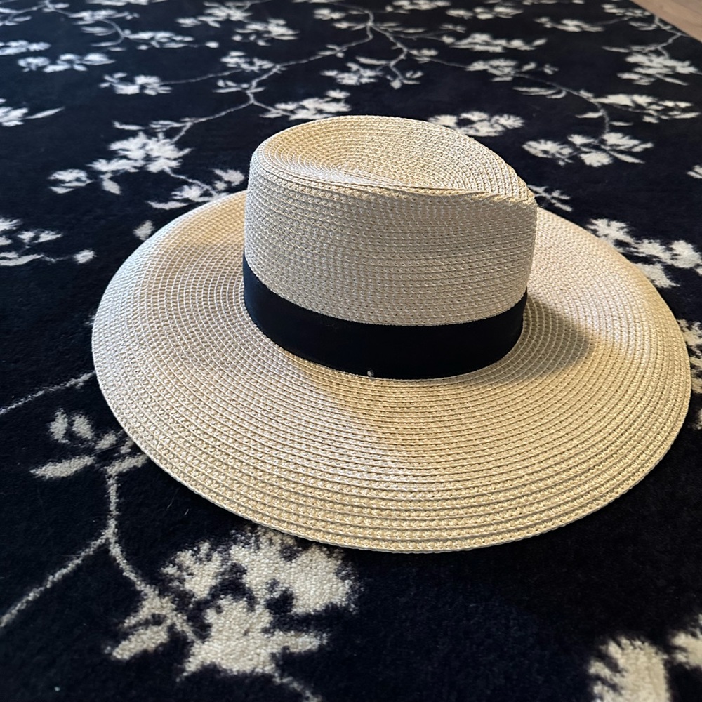 Eric Javits hat